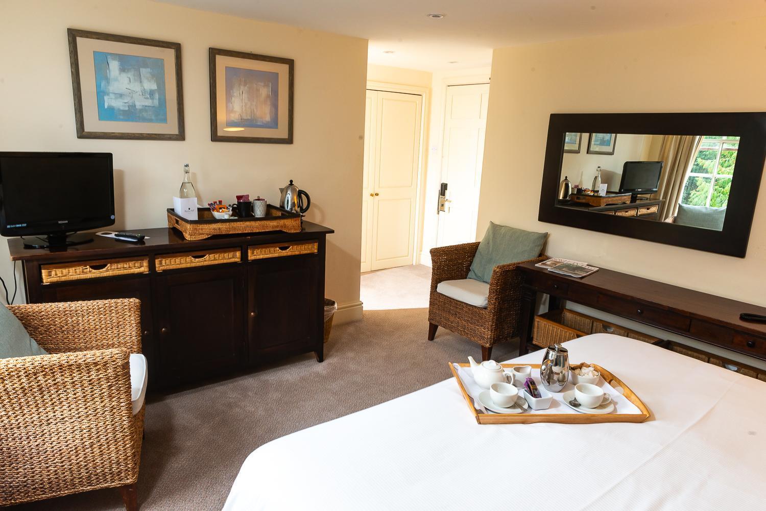 Rowton Hall Hotel And Spa เชสเตอร์ ภายนอก รูปภาพ