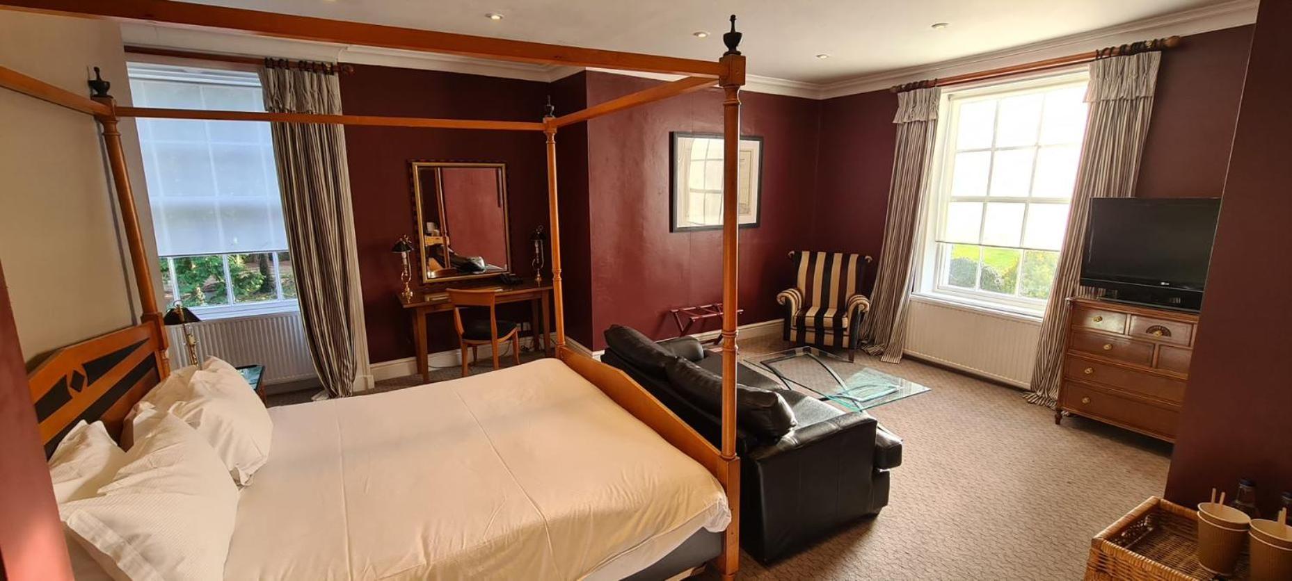 Rowton Hall Hotel And Spa เชสเตอร์ ภายนอก รูปภาพ