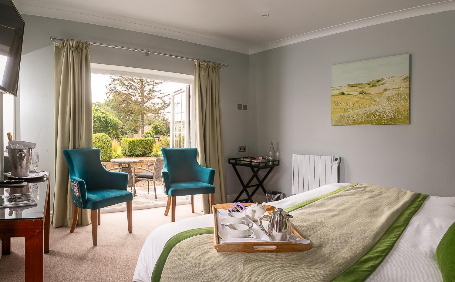 Rowton Hall Hotel And Spa เชสเตอร์ ภายนอก รูปภาพ